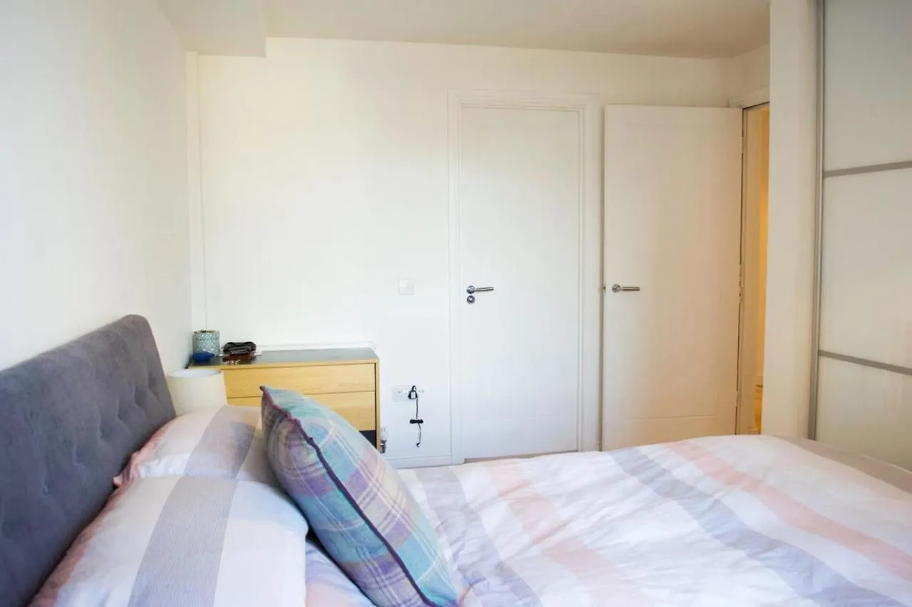 Modern Home By Leith Walk Edinburgh 0*,