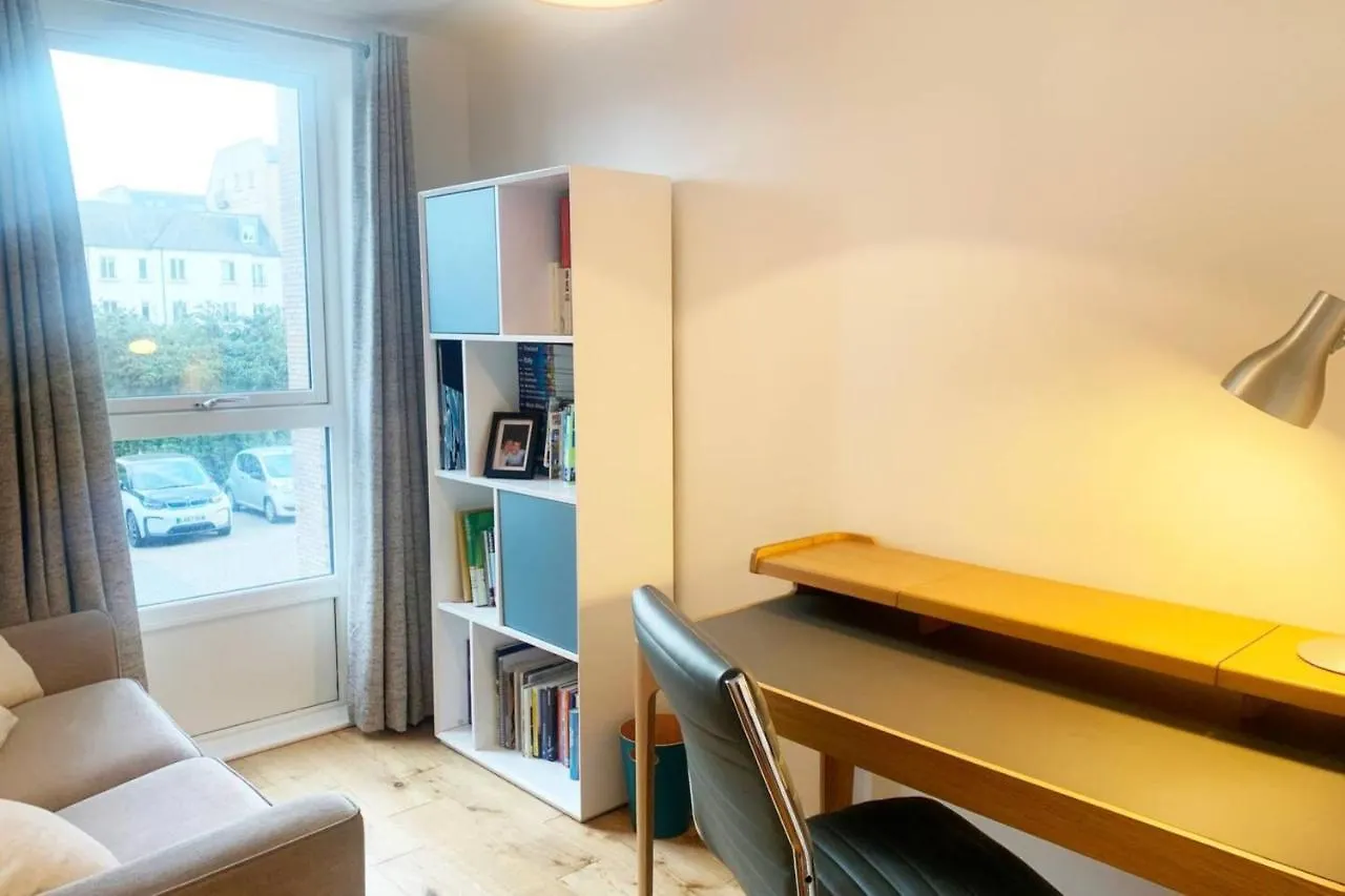 Apartment Modern Home By Leith Walk Edinburgh
